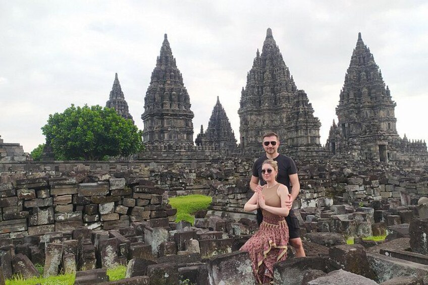 Borobudur Sunrise from setumbu Hill , Merapi Volcano & Prambanan Full Day Tour 2