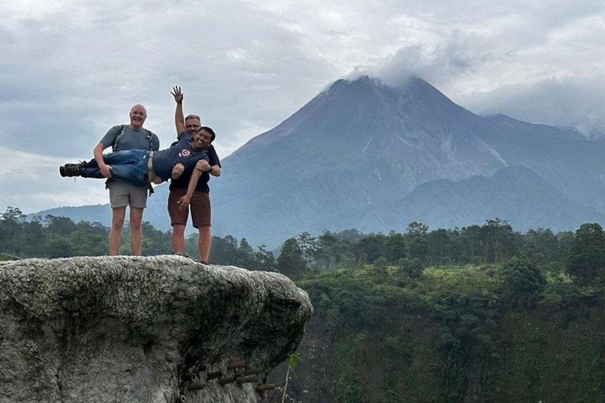 Borobudur Sunrise from setumbu Hill , Merapi Volcano & Prambanan Full Day Tour 2