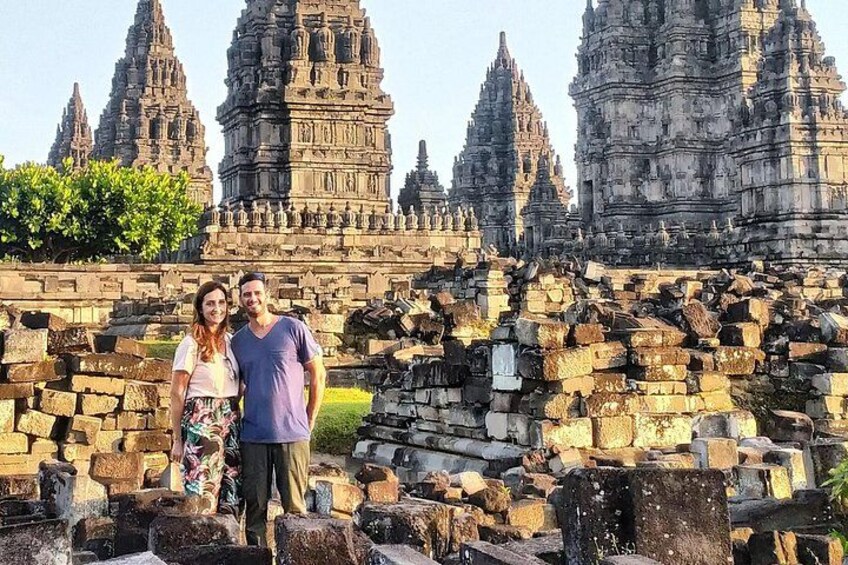 Borobudur Sunrise from setumbu Hill , Merapi Volcano & Prambanan Full Day Tour 2