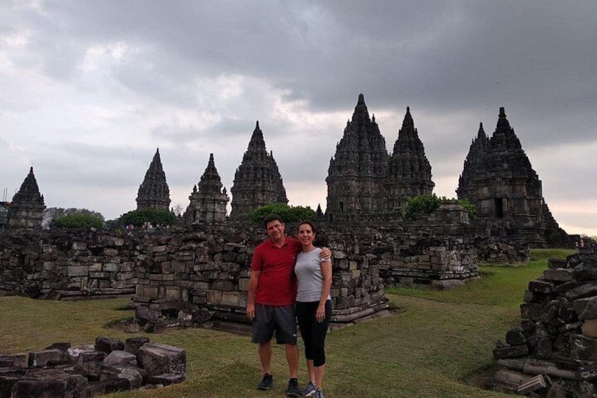 Borobudur Sunrise from setumbu Hill , Merapi Volcano & Prambanan Full Day Tour 4