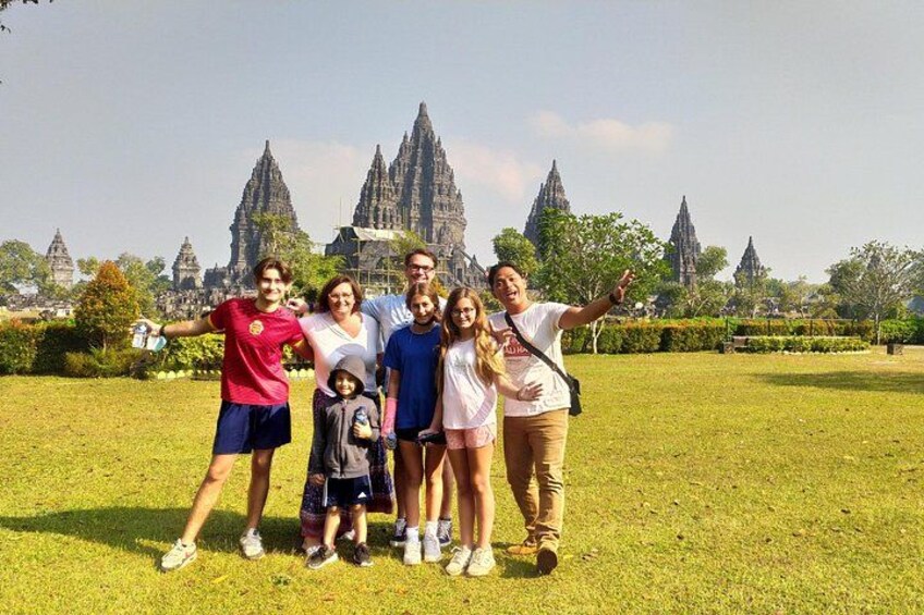 Borobudur Sunrise from setumbu Hill , Merapi Volcano & Prambanan Full Day Tour 3