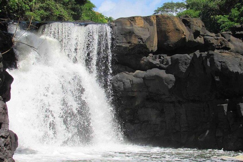 Marvelous Ile aux Cerf island: Speed Boat, Parasailing, Lunch & GRSE waterfall 5