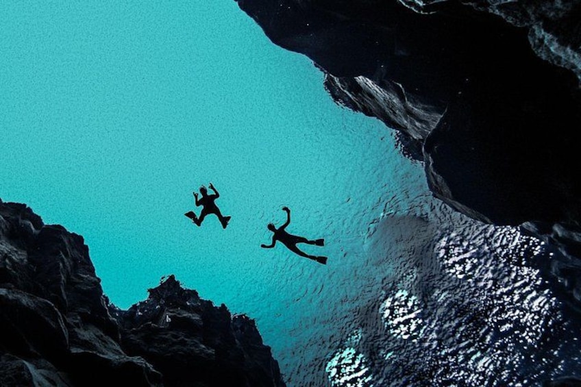 Silfra Drysuit Snorkeling with Free Photos - Meet on Location 2
