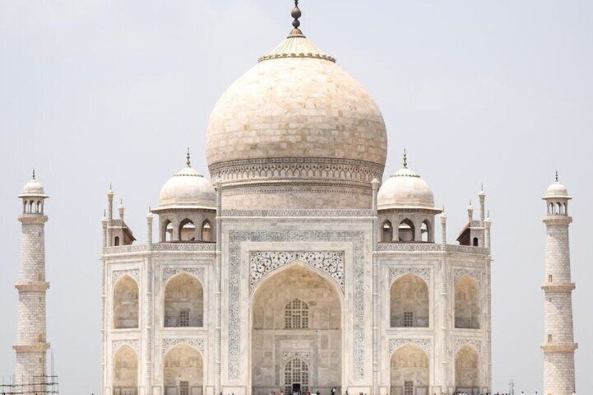 From Mumbai: Overnight Taj Mahal Tour with Flight & Hotel 5