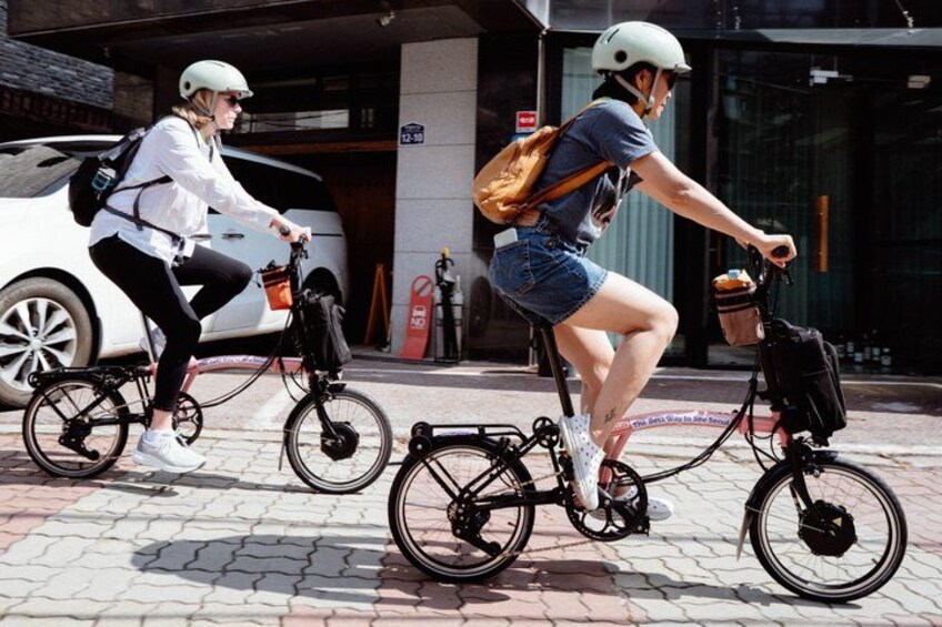 Seoul Like a Local: E-Bike Tour with Hidden Gems & Korean Food 5