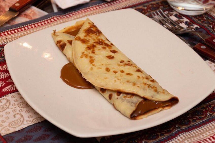 Get to taste a traditional dessert 4