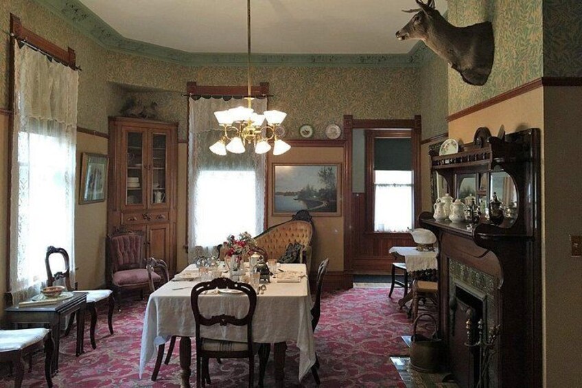 Skip the Line: Public Tour-Adult Admission Ticket (50 mins) 2