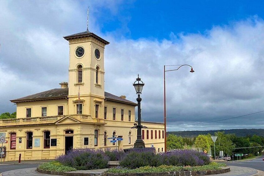 Alices Journeys Walking Tours of Daylesford 2.30pmFRI 11.30amSAT 2
