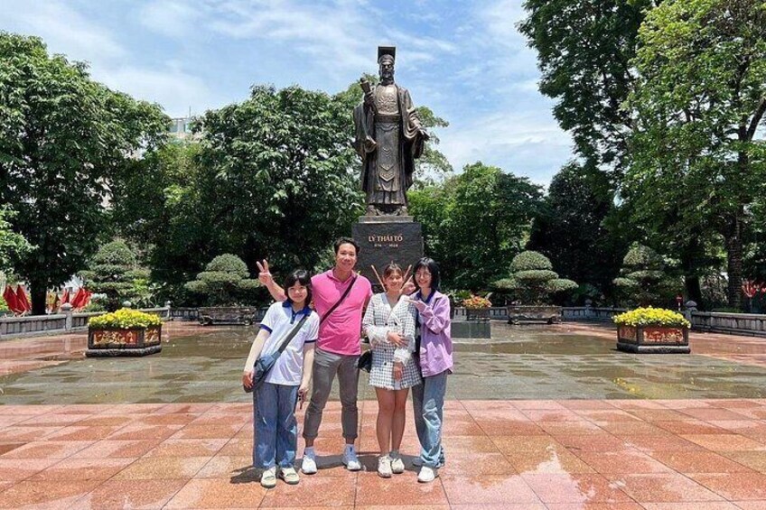 Hanoi Old Quarter Private Walking Tour with Student Guide 4