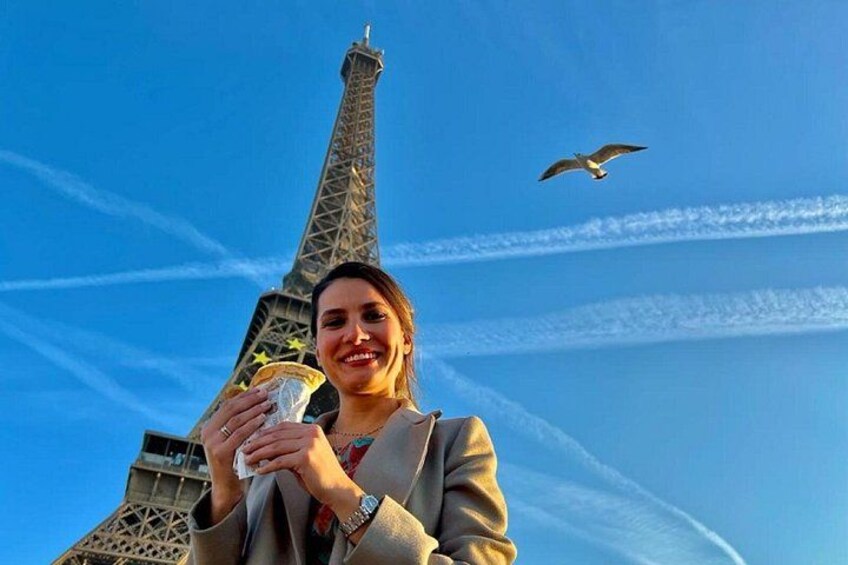 Seine River Cruise & French Crepe Tasting by the Eiffel Tower 2