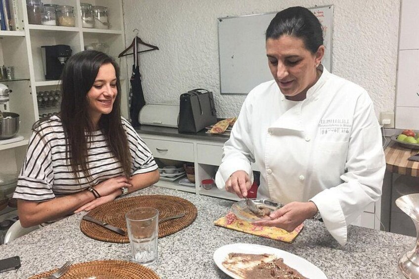 Join Lucia in her kitchen 4