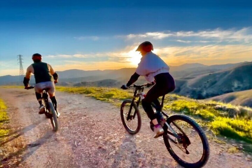 Scenic Santa Monica Electric Mountain Biking Experience (Beginner) 