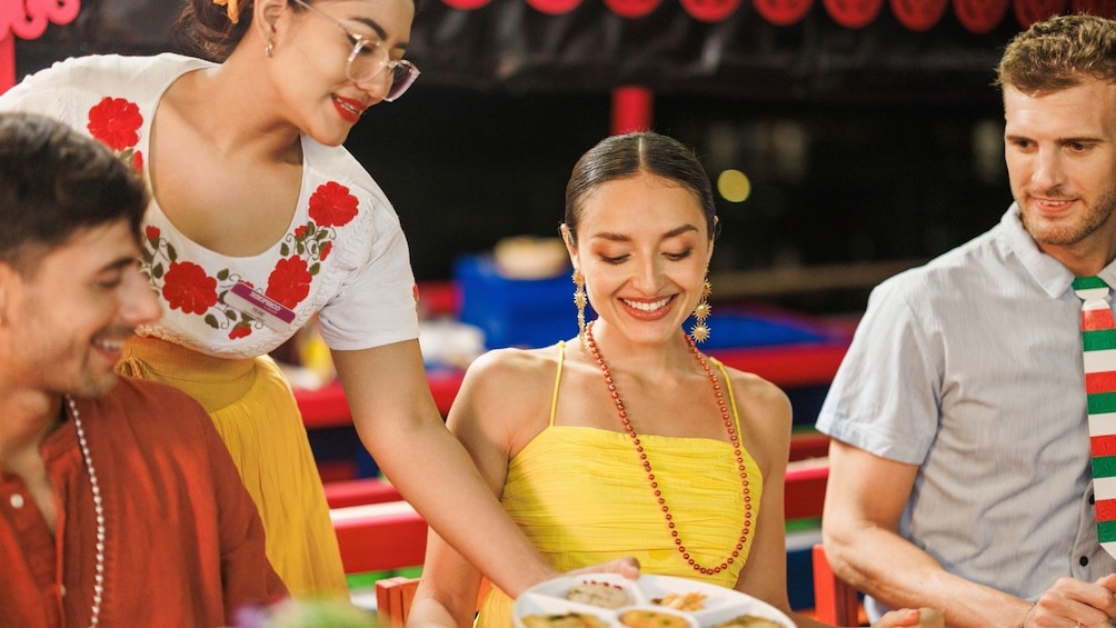 Xoxi Mexican Fiesta: Tasting Traditional Menú & Tequila Open Bar 4