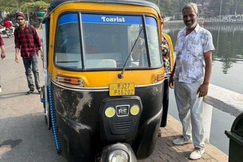 Udaipur Private City Tour with Local Guide and Tuk-Tuk 2