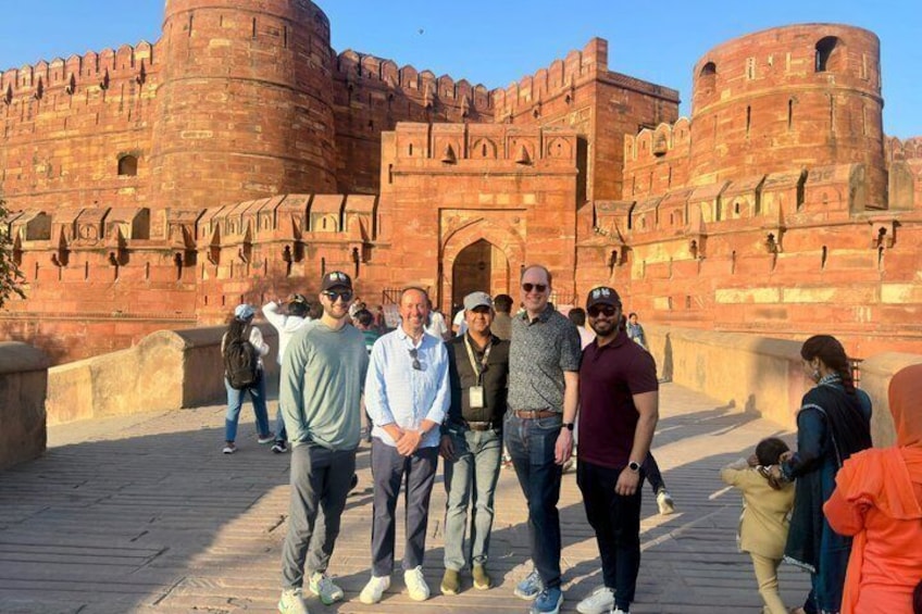 Delhi to Agra and Taj Mahal Private Day Trip by Express Train with Lunch 2