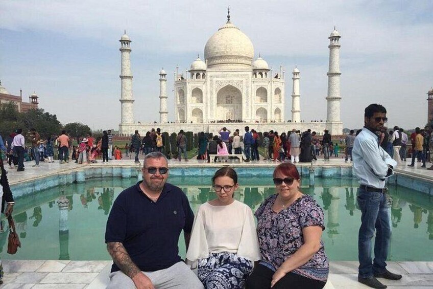 VIP bench Taj Mahal 4
