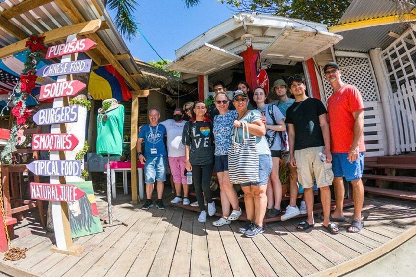 West End Tour (Choco Factory + Rum Company + Art Gallery + Rusty Fish and more) 3