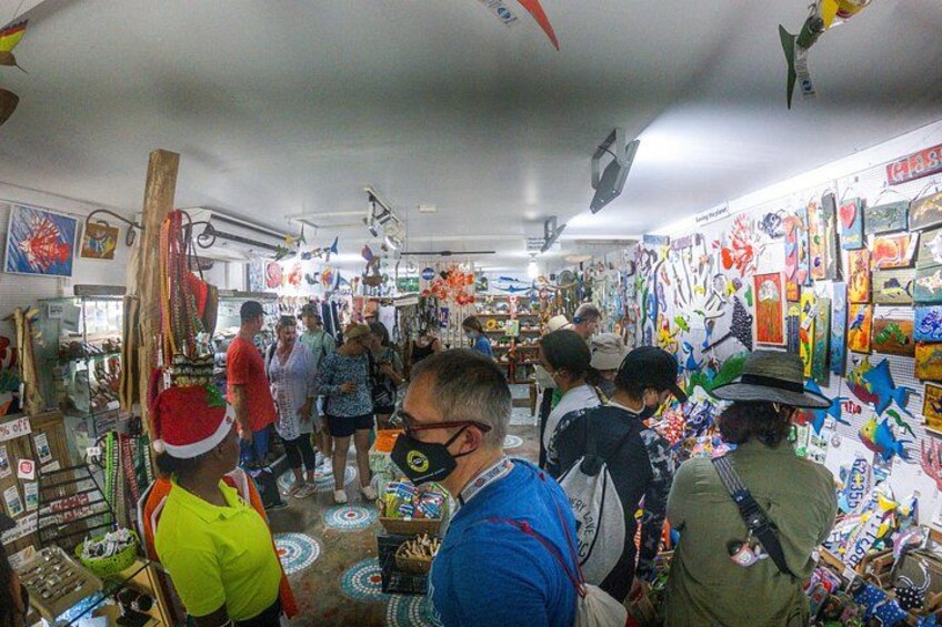 West End Tour (Choco Factory + Rum Company + Art Gallery + Rusty Fish and more) 4