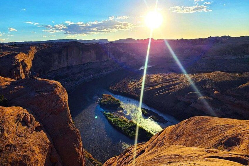 Colorado River Overlook on the Hell's Revenge trail. 5