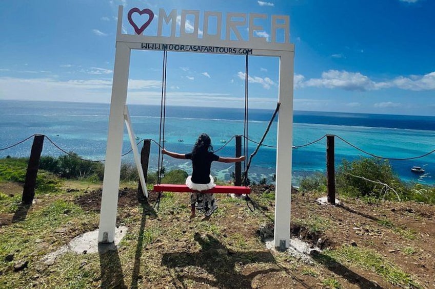 Private view point , Cook’s Bay 
Swing on the top of the mountain 
Exclusive view point 2