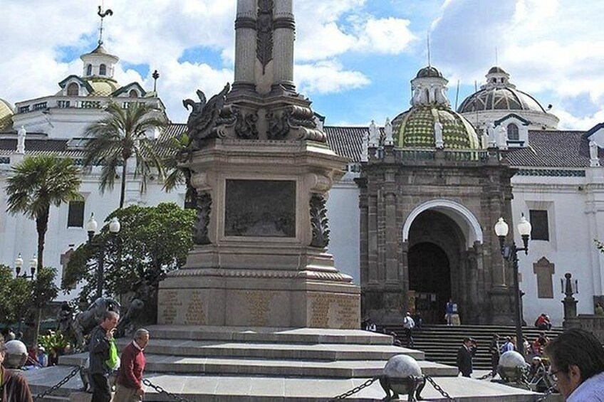 Quito Historical Center - Activities while learning Spanish with Ailola Quito 2