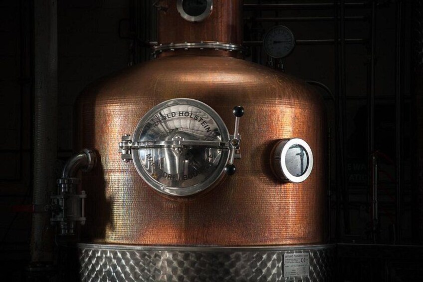 Pot column copper still used for all our whiskies 3