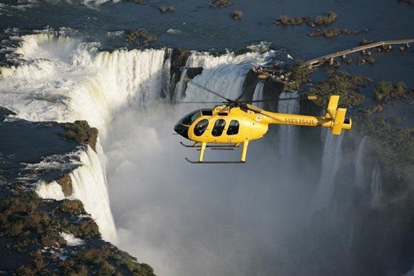 Helicopter over the Falls 1