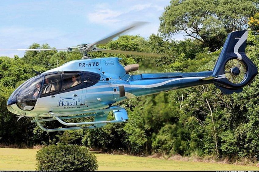 Helicopter over the Falls 3