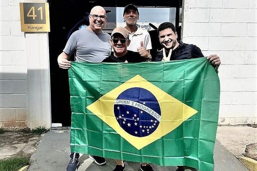 Happy clients after a helicopter ride in Rio de Janeiro 2