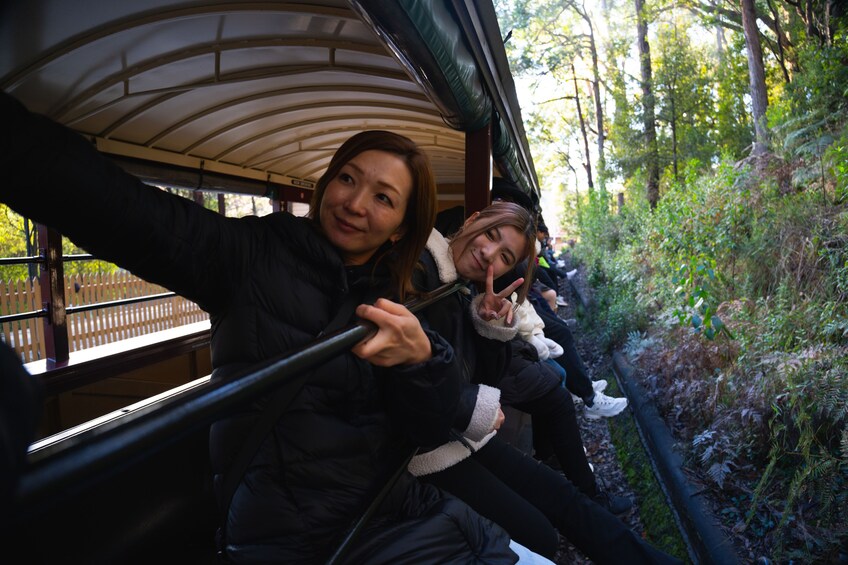 The Puffing Billy Steam Train and Dandenong Ranges with Japanese Commentary 1