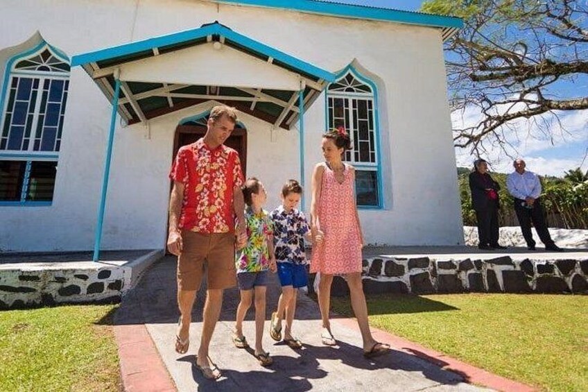 Everyone welcome to our unique Historical Walking Tour, a great way to get to know more about the Cook Islands 1