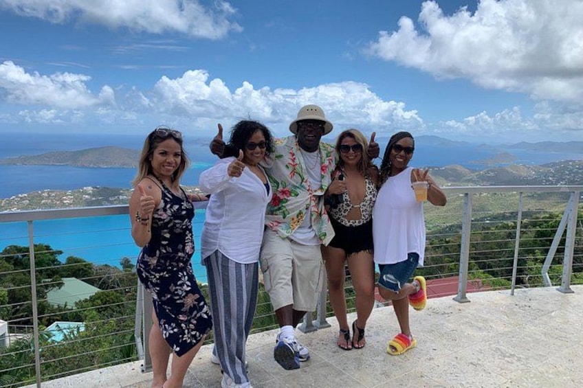 Guest having fun on tour with tour guide! 1