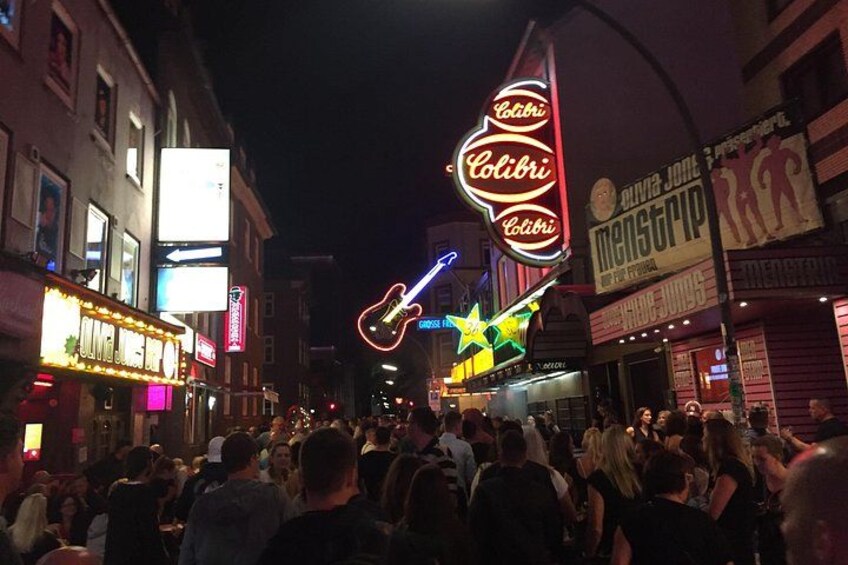 English Reeperbahn Tour - St. Pauli Nightwalk (min.2) 4