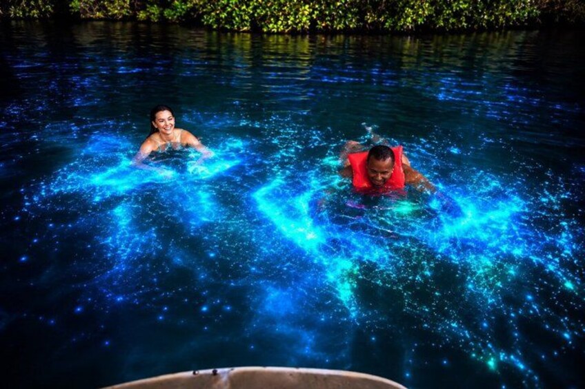 The ULTIMATE Bioluminescence night time adventure with Brandon 3