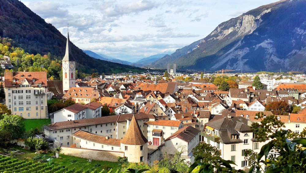 Architectural Walk of Chur with a Local 3