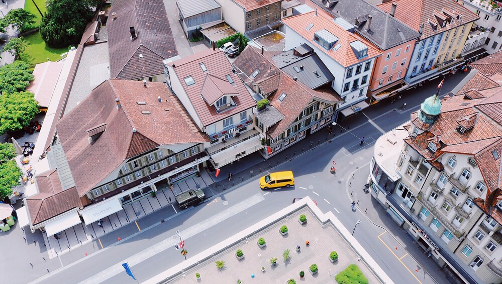 Architectural Walk of Interlaken with a Local 1
