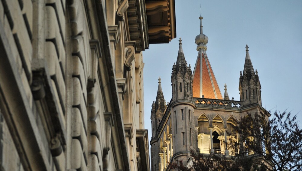 1 Hour Private Walk of Lausanne with a Local 4