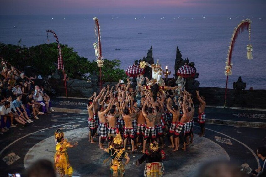 Uluwatu Sunset & Kecak Fire Dance – Private All-Inclusive Tour 3