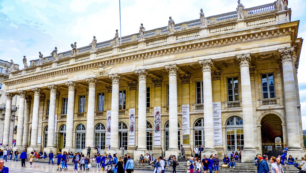 Architectural Walk of Bordeaux with a Local 2