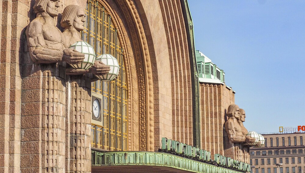 Architectural Walk of Helsinki with a Local 4