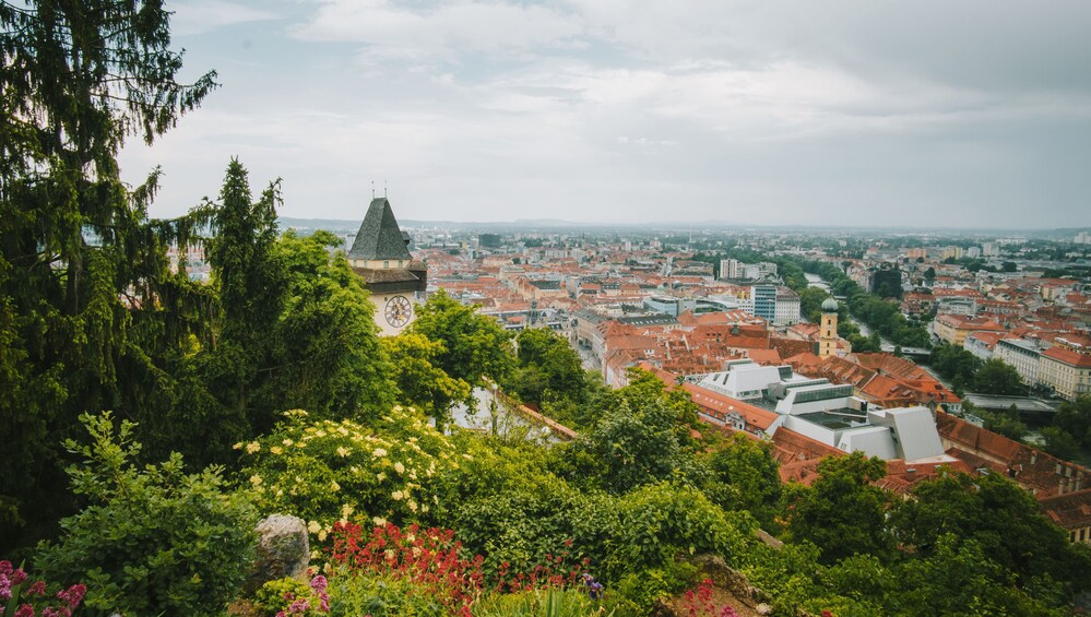Discover Graz in 60 Minutes with a Local 1