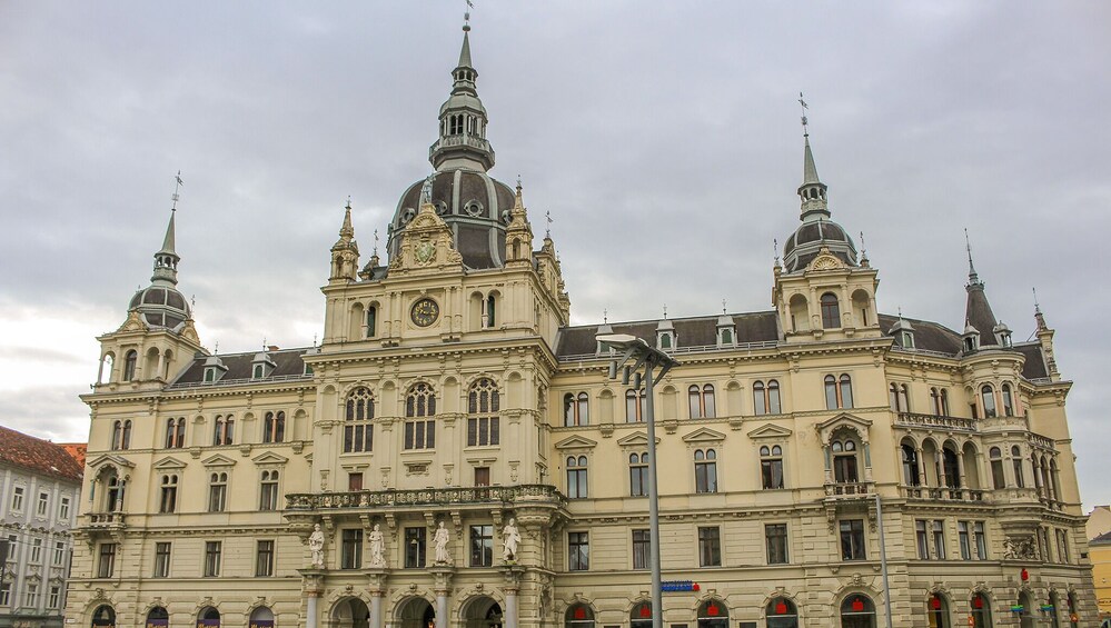 Discover Graz in 60 Minutes with a Local 2