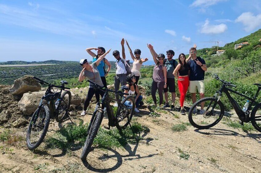 E-Bike Tour + Gourmet Lunch + Old Mill Presentation + Wine Tasting 