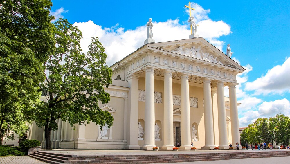 Art and Culture of Vilnius with a Local 5