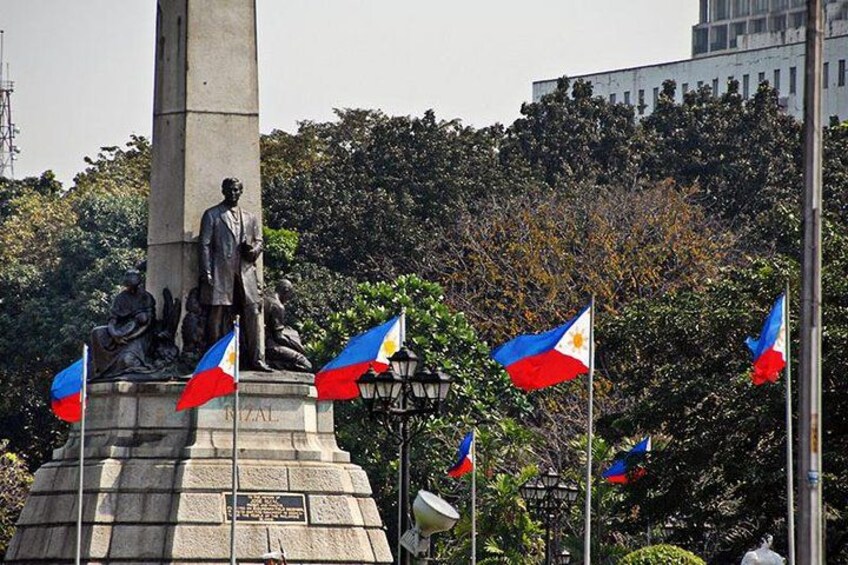 Rizal Monument 3