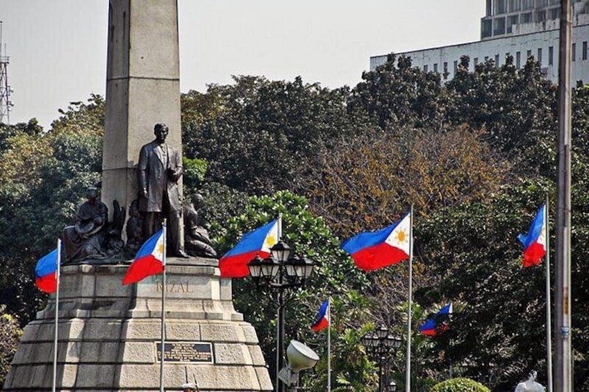 Rizal Monument 2