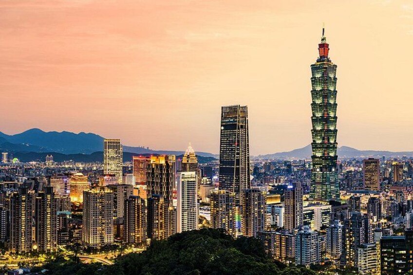 Taipei 101 in The Evening 3