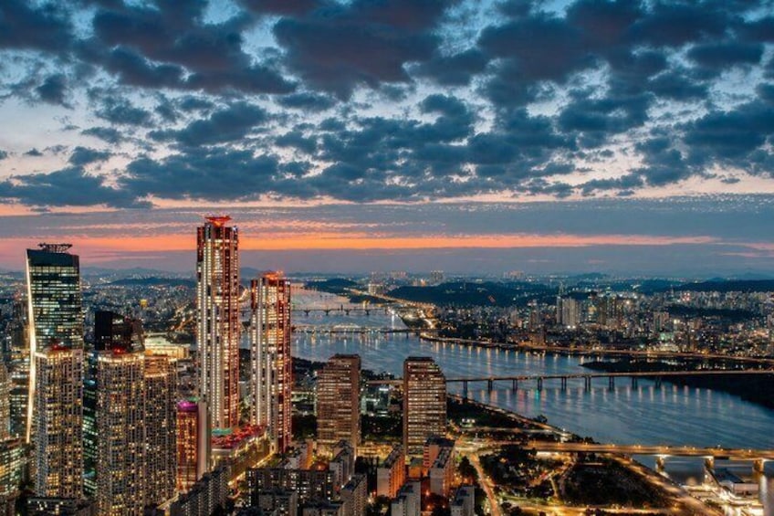 Han River Night Cruise Tour: Local Market Food & Hidden Viewpoint 4