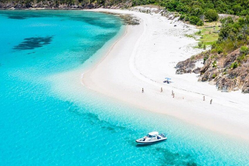 Rayglass Protector - Standard Private Charter - Whitsundays 1