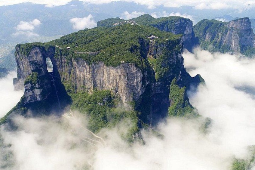1-Day Private Zhangjiajie Tour to Tianmen Mountain & Glass Bridge 1